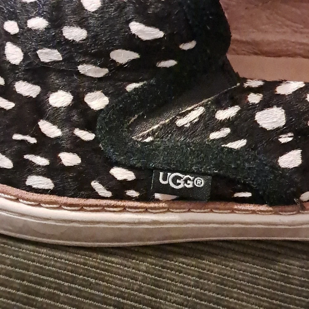 UGG Australia Soleda Exotic Calf Hair Trainer Slip On Animal Print Size 7